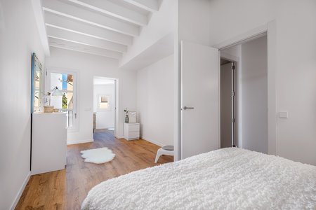 Modernes und neu renoviertes Penthouse in Santa Catalina