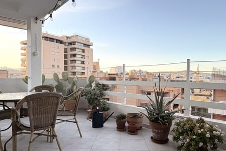 
		
							
		
					Sunny penthouse with terrace in Palma
		
	
