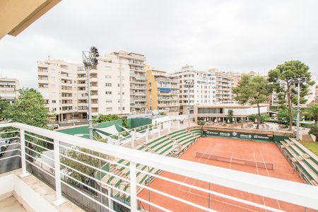 Stylish renovated apartment in Santa Catalina