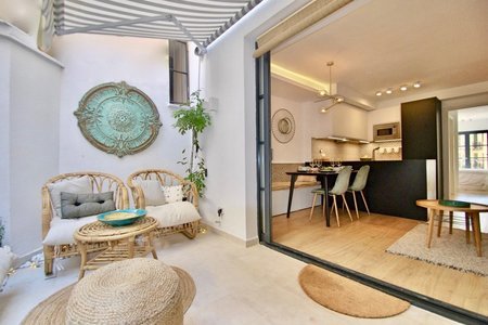 Mysig lägenhet med terrass i Gamla stan