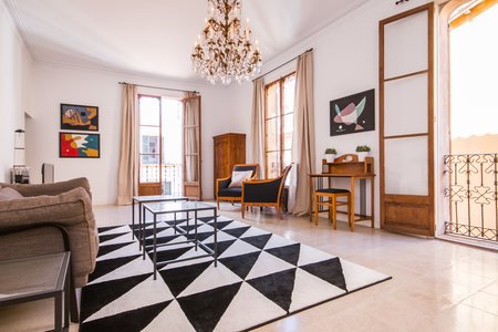 Bonito apartamento modernista en el Casco Antiguo