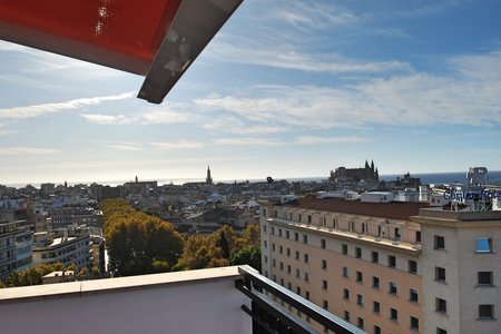 Modernes Apartment mit phantastischem Blick
