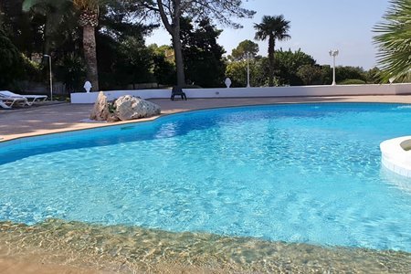 Villa i S´Aranjassa med pool och trädgård