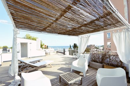 Modern penthouse with private roof terrace