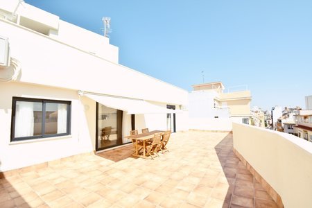 Bright apartment with a large terrace