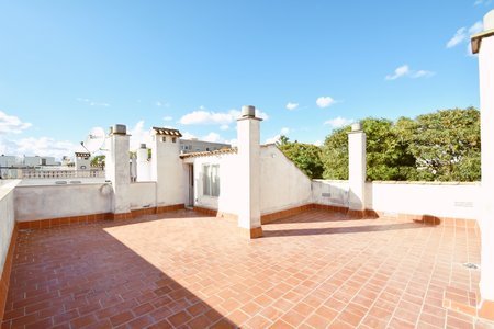 Frisch renoviertes Apartment mit großer Terrasse