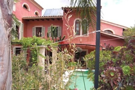 Artist house in S'Arraco