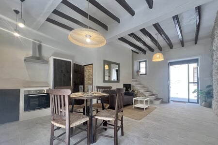 Charming townhouse with patio in Arta