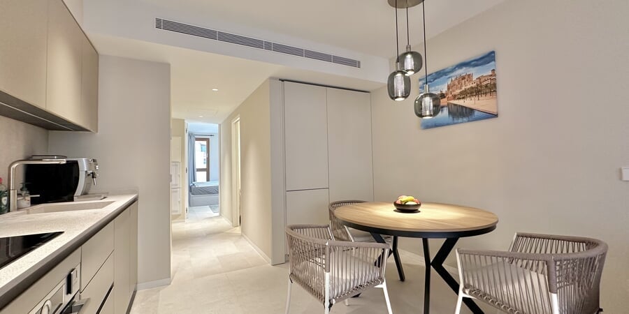 Modern lägenhet med balkong och takterrass i Palma