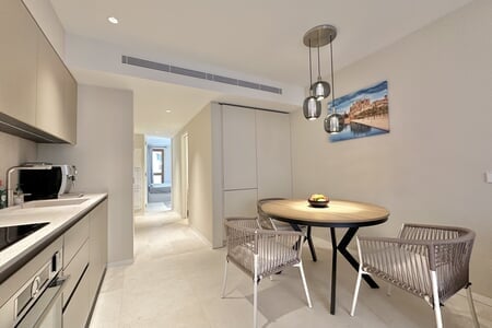 Modern lägenhet med balkong och takterrass i Palma