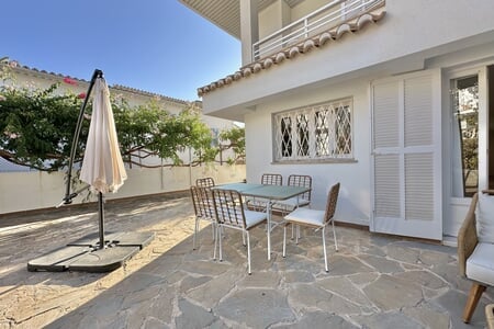 Modern ground floor apartment with terrace in Sant Elm