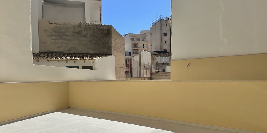 Exklusive Neubauwohnung mit Terrasse in zentraler Lage von Palma
