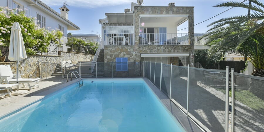 Charmantes Haus mit Pool in Sant Elm