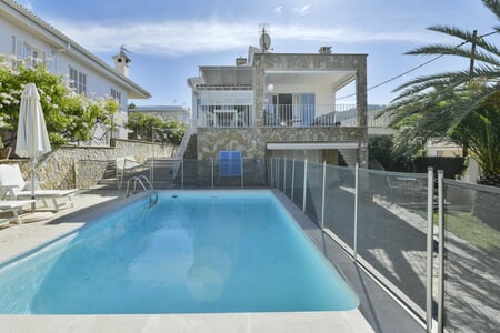Charmantes Haus mit Pool in Sant Elm