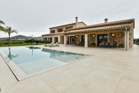 
		
							
		
					Stunning property with pool near Porreres
		
	