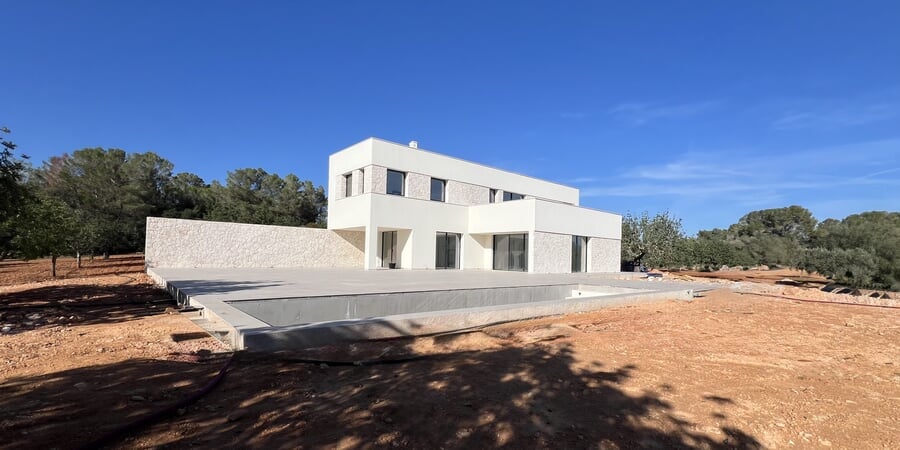 Moderna finca de obra nueva cerca de Porreres