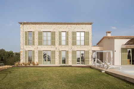 
		
							
		
					Majestätische Luxusfinca mit Pool in Porreres
		
	